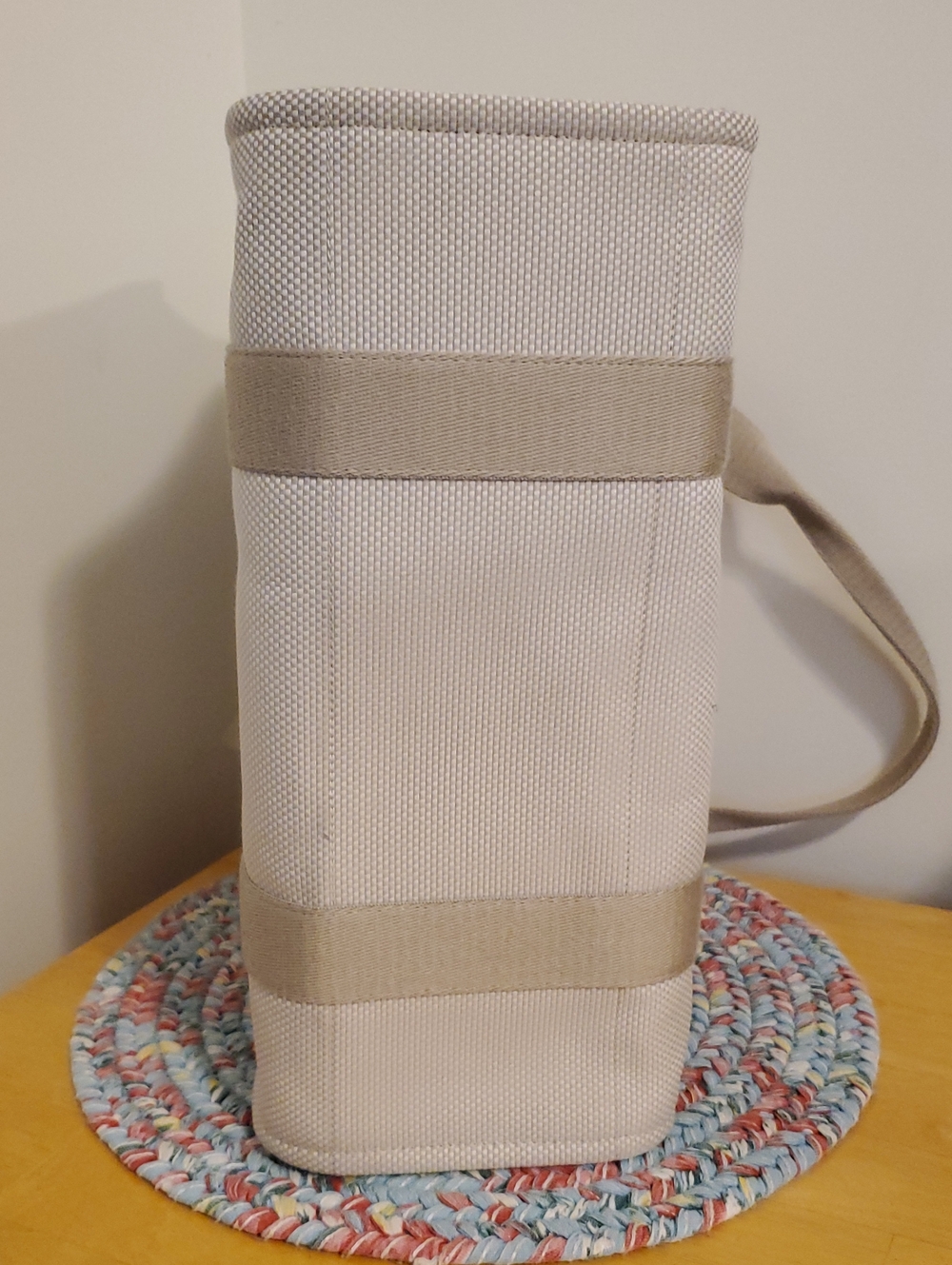 Lululemon Two-Tone Canvas Tote Bag 10L in Like New Condition ... Mojave Tan - Picture 6 of 13